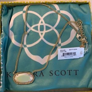 Kendra Scott Dylan Necklace in White Iridescent
